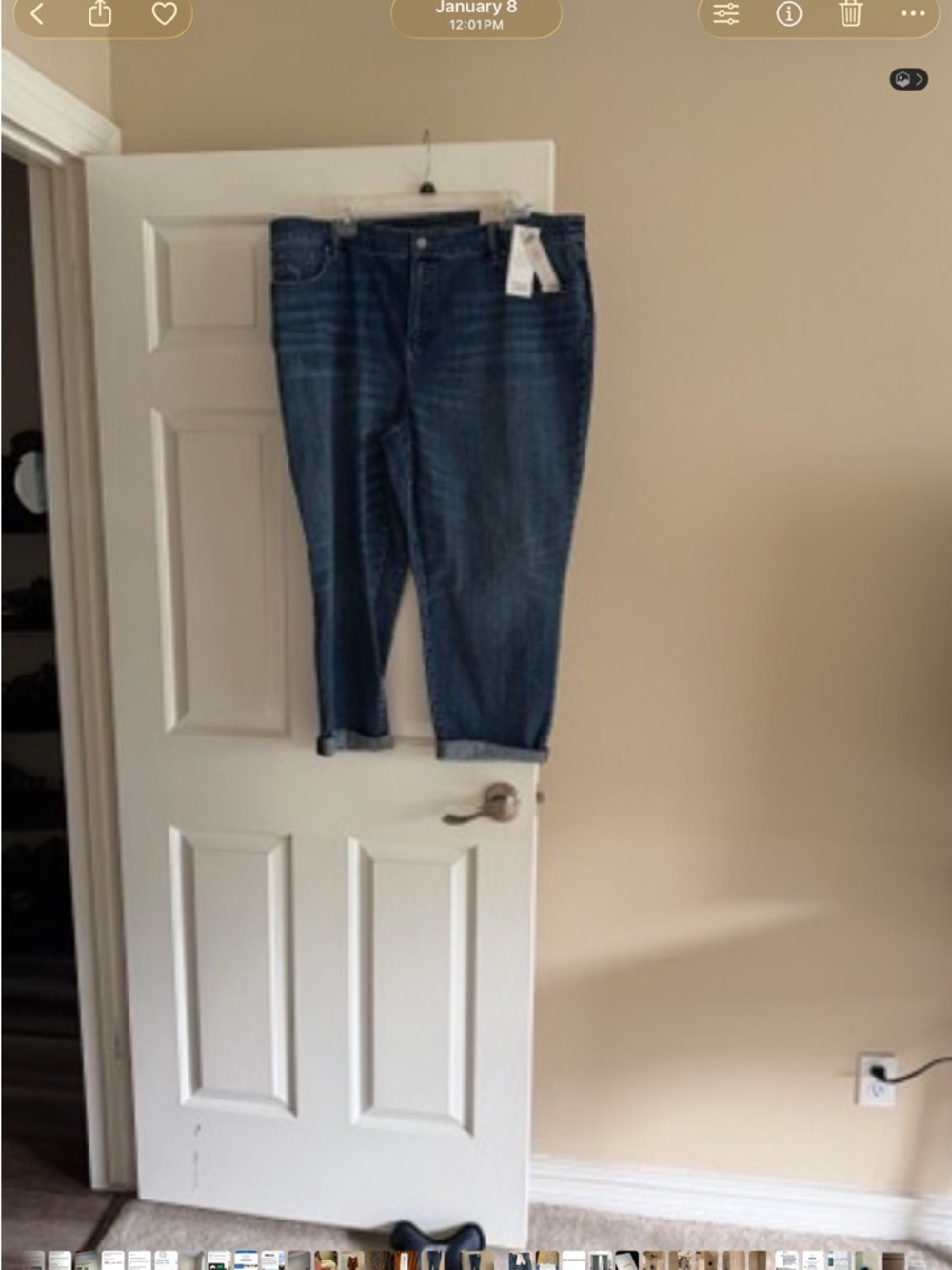 Chico's Dark Blue Cropped Straight Jeans